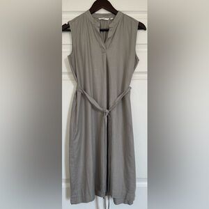 Uniqlo Sleeveless Midi Shirt Dress in Taupe Gray XS